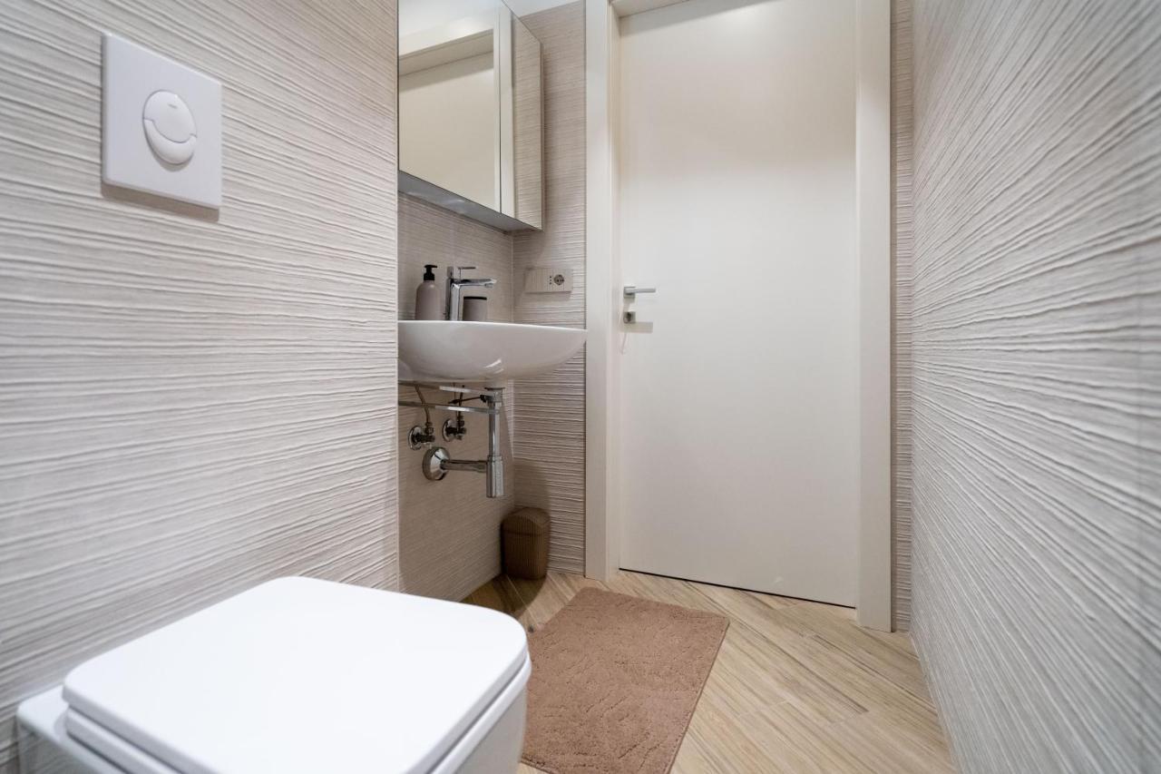 Aurealiving - Trastevere With Rooftop & Gym, Your Place In * Rom