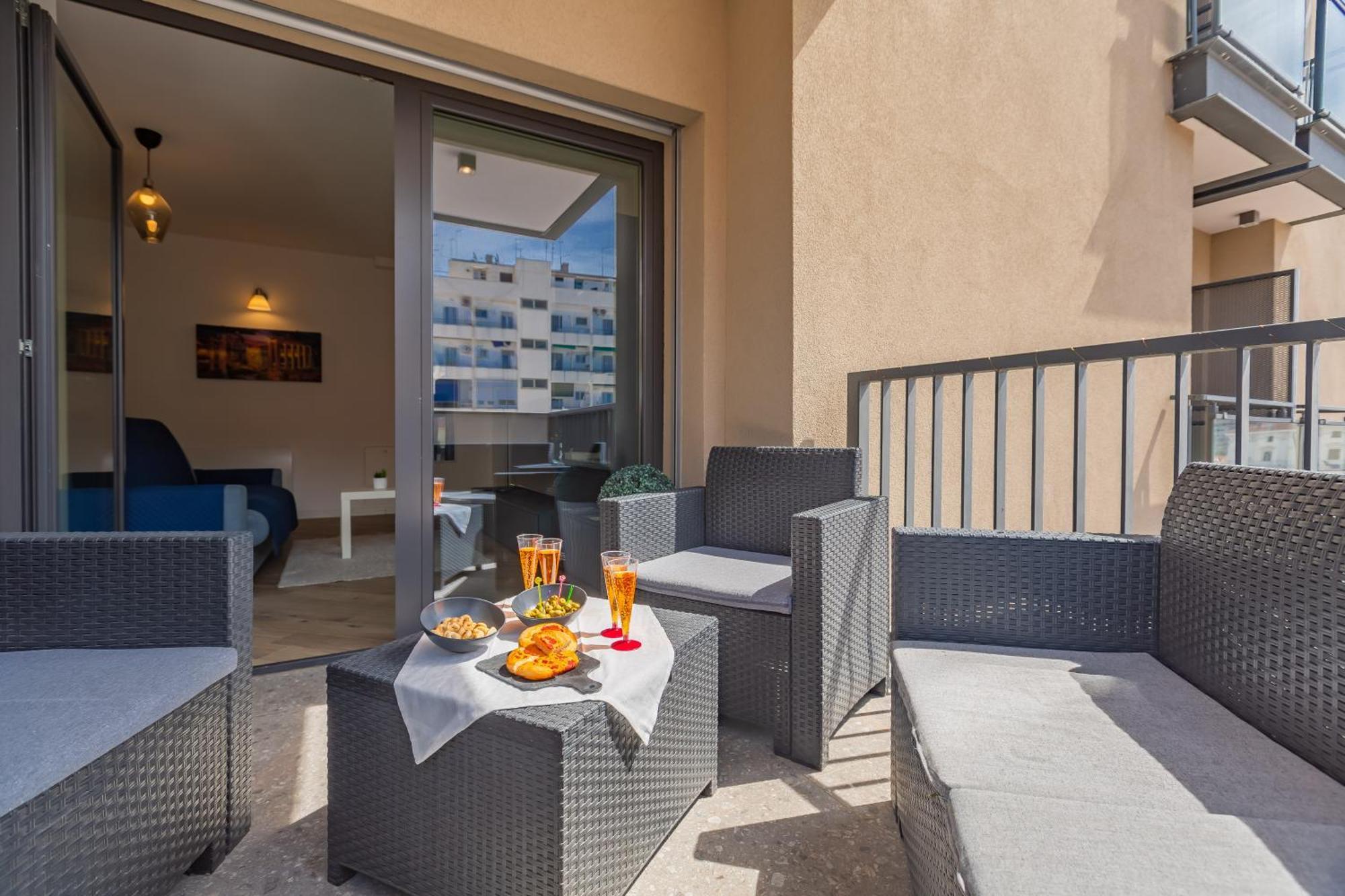 Aurealiving - Trastevere With Rooftop & Gym, Your Place In * Rom